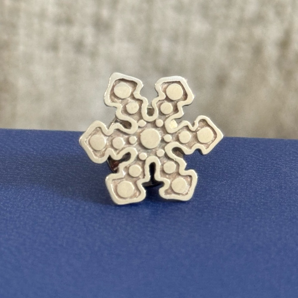 John Hardy .925 Sterling Silver 2004 Snowflake Pin / Tie Tac